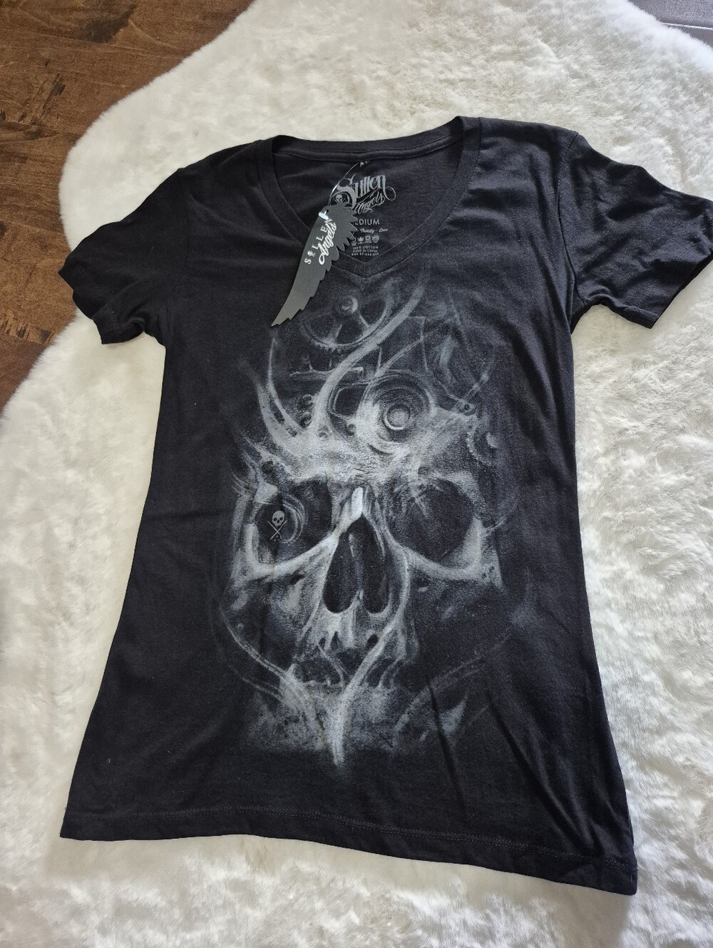 Sullen Art Collective Women’s V-Neck Tee  BNWT 2012 Deadstock Julien Thibers
